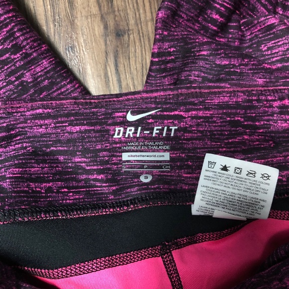 Dri-Fit Nike Athletic Leggings - Picture 8 of 8